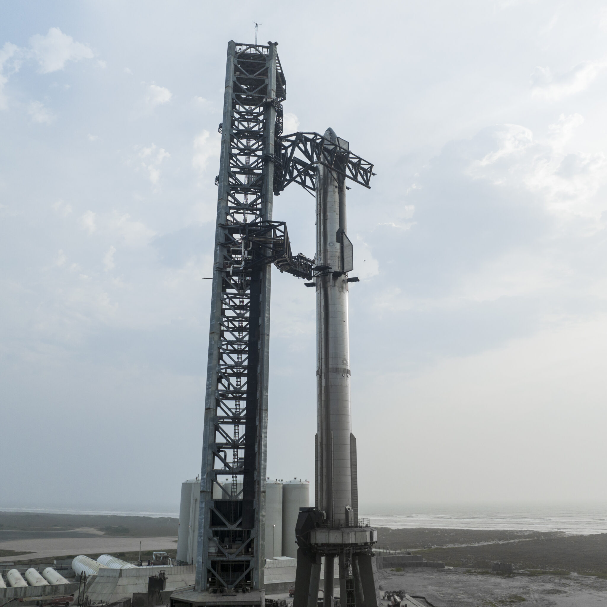 Amazing Photos Of SpaceX's Starship Stacked For Launch Ahead Of First ...